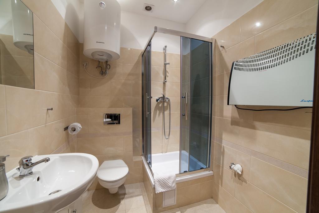 Place 4 You Apartments كراكوفيا الغرفة الصورة