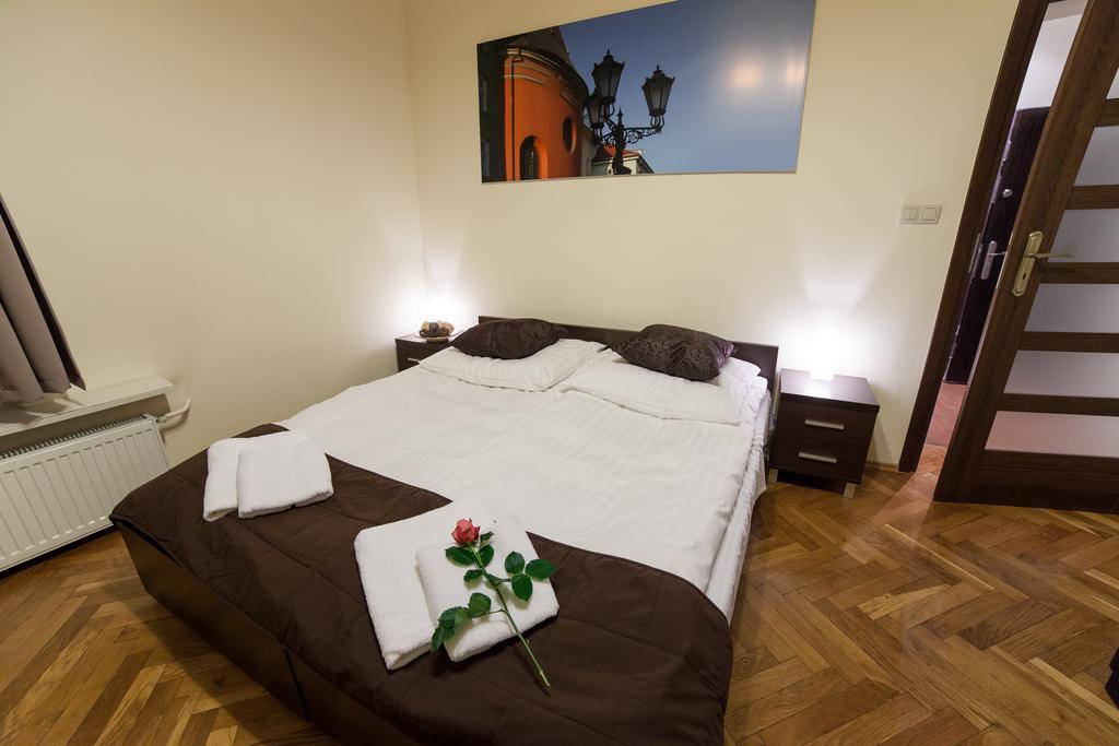 Place 4 You Apartments كراكوفيا الغرفة الصورة